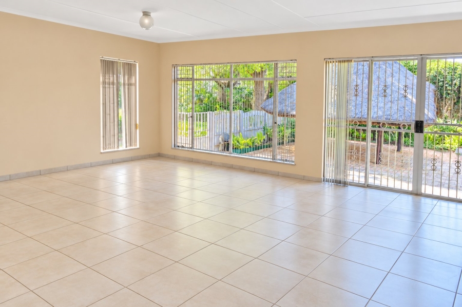 5 Bedroom Property for Sale in Doringkruin North West